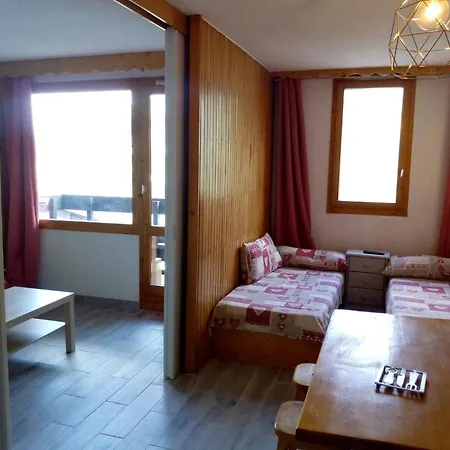 Cosy Avec Acces Pistes Et Commerces, Balcon, Parking, Animaux Ok! - Fr-1-355-24