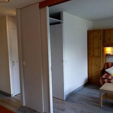 Cosy Avec Acces Pistes Et Commerces, Balcon, Parking, Animaux Ok! - Fr-1-355-24 Daire Les Allues