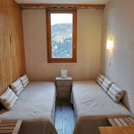 Cosy Avec Acces Pistes Et Commerces, Balcon, Parking, Animaux Ok! - Fr-1-355-24 *