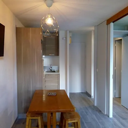 Cosy Avec Acces Pistes Et Commerces, Balcon, Parking, Animaux Ok! - Fr-1-355-24 * Les Allues